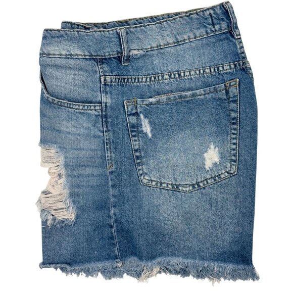 Krísy Bermuda Shorts Womens 36 Blue Distressed Denim High Rise Frayed Hem Resort - Picture 8 of 9